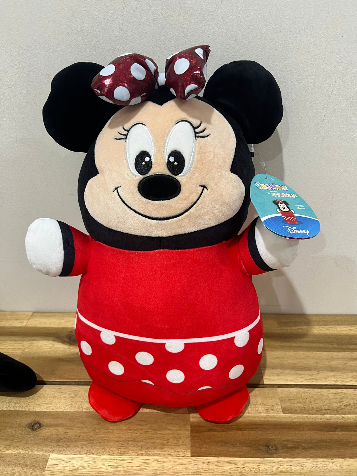 MINNIE MOUSE - 14' HUGMEE Disney Squishmallow